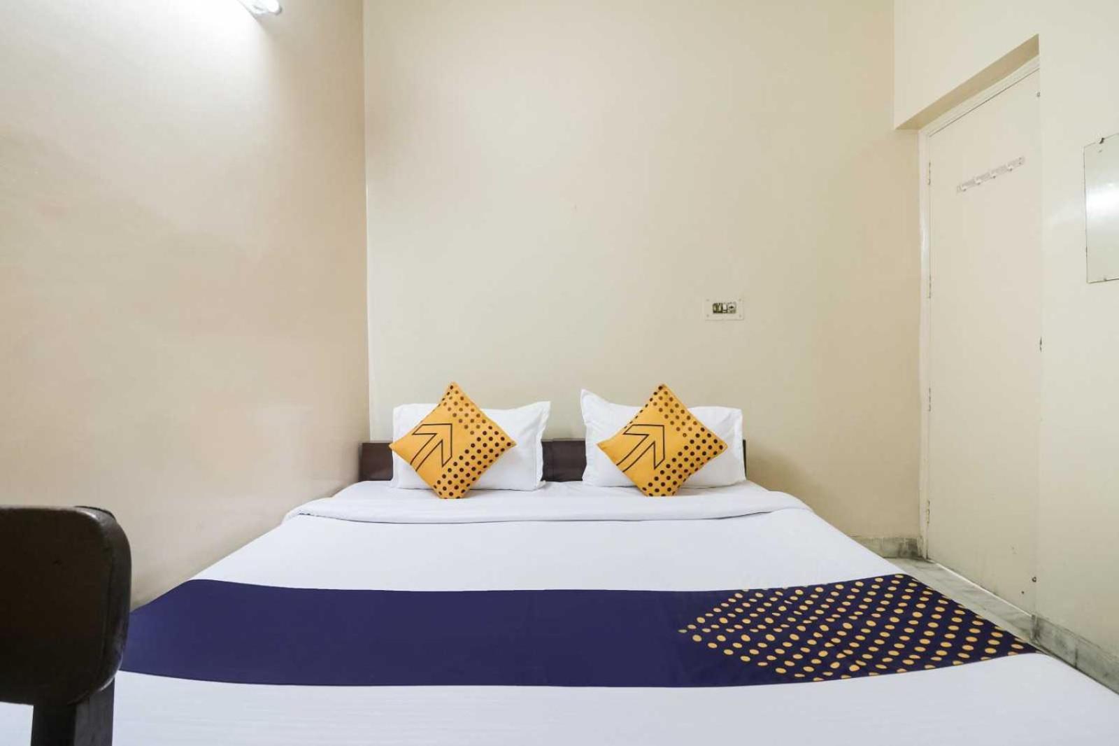 Hotel O Chandu Inn New Delhi Bagian luar foto