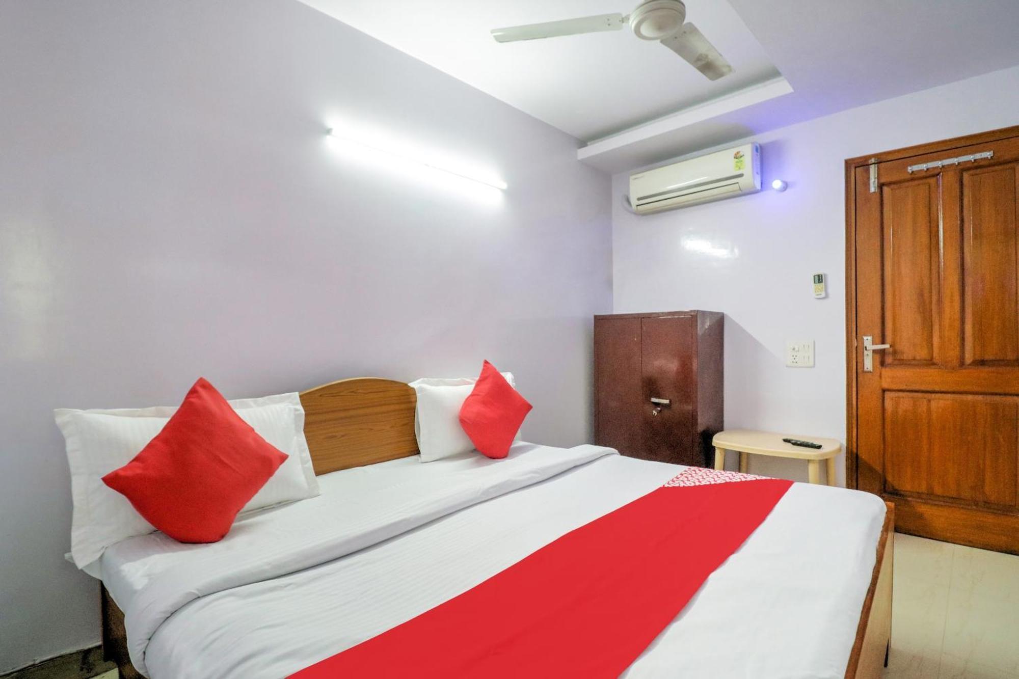 Hotel O Chandu Inn New Delhi Bagian luar foto