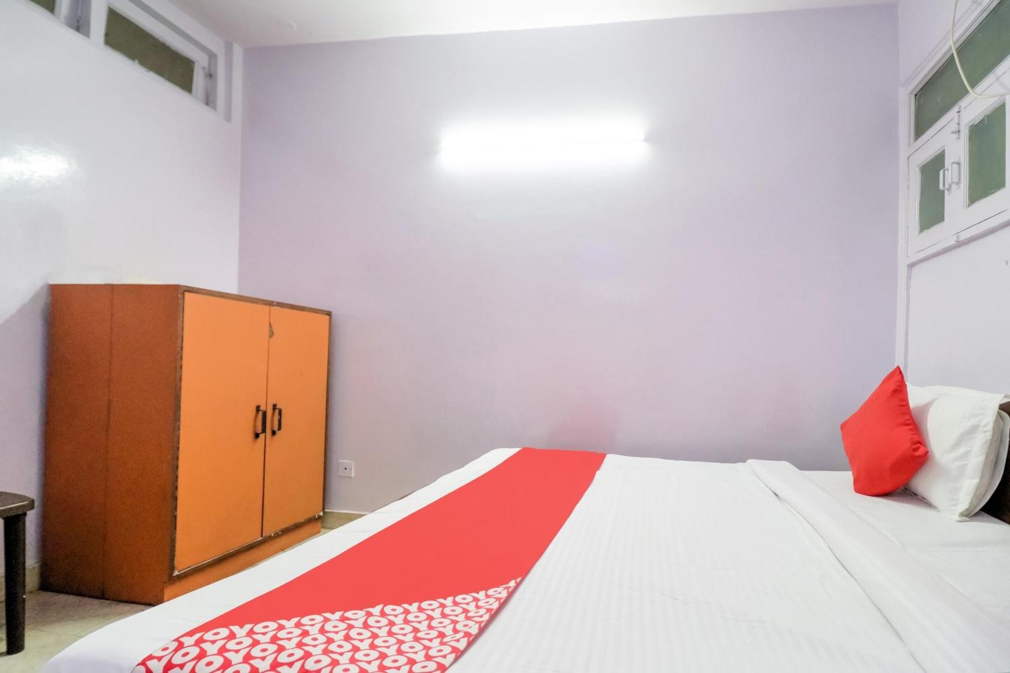 Hotel O Chandu Inn New Delhi Bagian luar foto