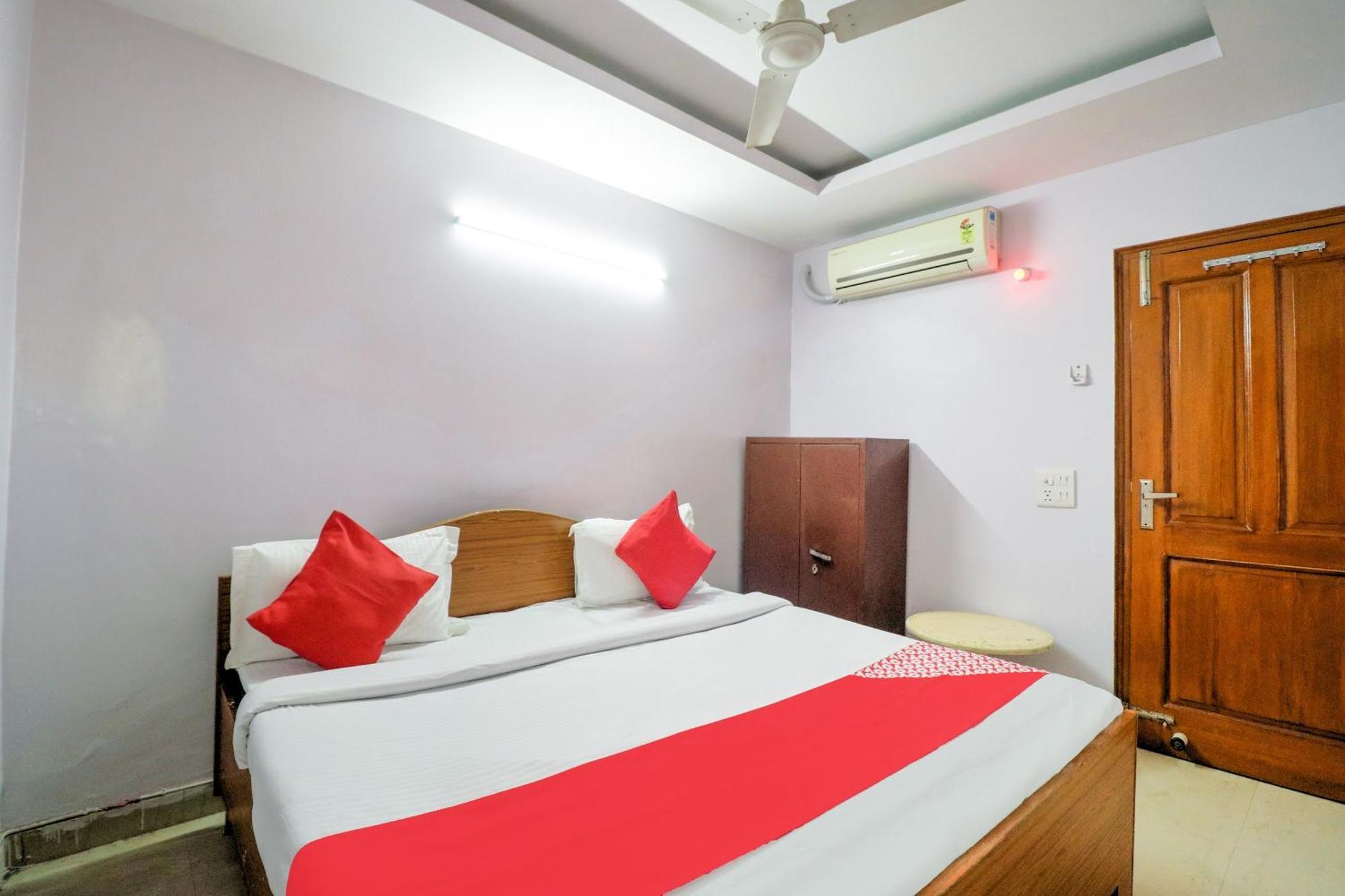 Hotel O Chandu Inn New Delhi Bagian luar foto